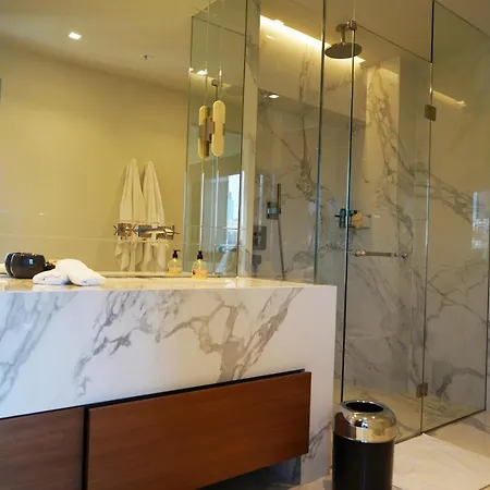 Ritz-carlton Apartment